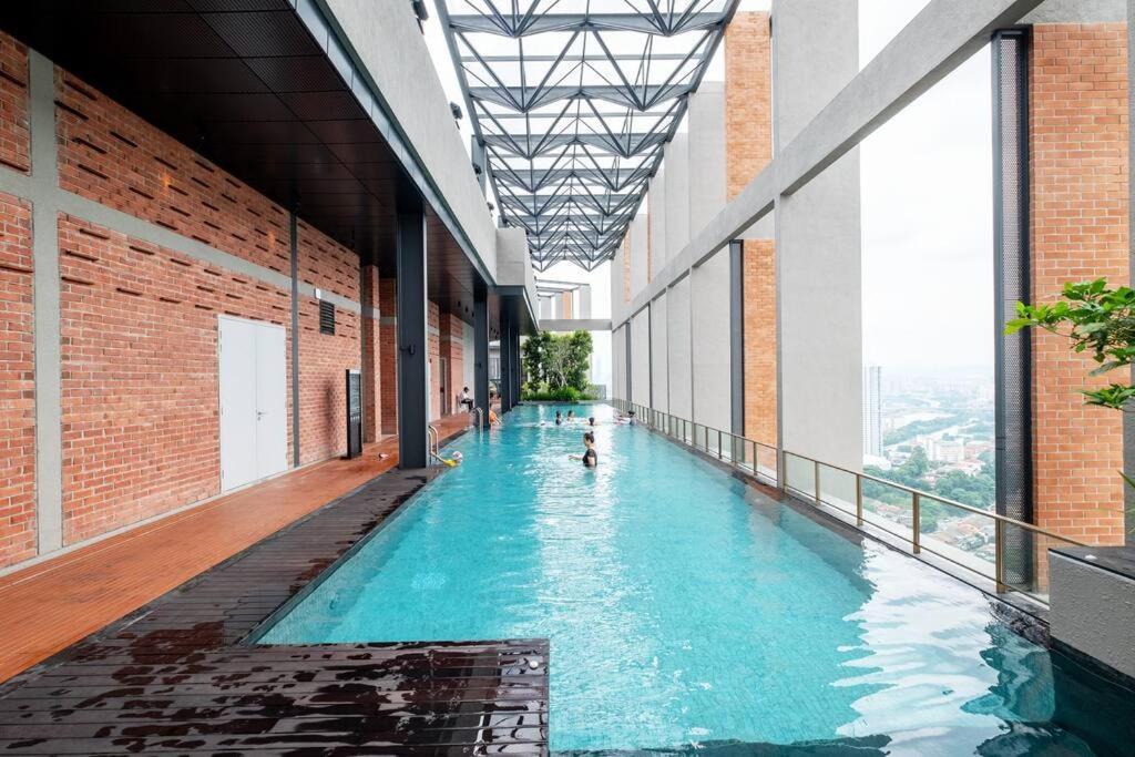 Pangsapuri Millerz Square By Feel Free Bus To Mid Valley Kl Sentral