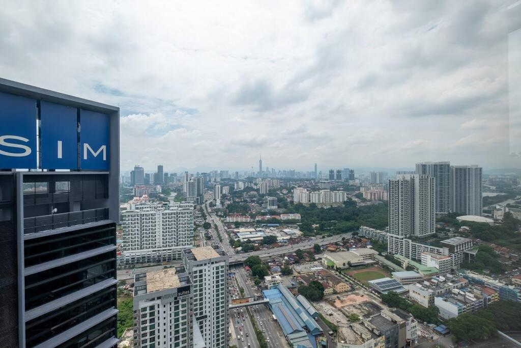 Apartment Millerz Square By Feel Free Bus To Mid Valley Kl Sentral Kuala Lumpur